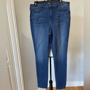 NYDJ AMI Skinny Leggings size 16 Plus denim Not Your Daughters Casual going out